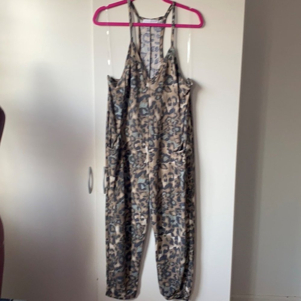 WASABI + MINT LEOPARD PRINT CAPRI JUMPSUIT/ROMPER SIZE SMALL, MEDIUM & LARGE NEW